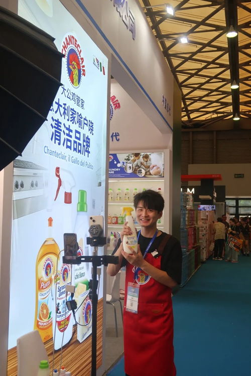 亞寵展上的品牌角逐 寵物食品銷售背后的“毛孩子”經(jīng)濟(jì)狂潮